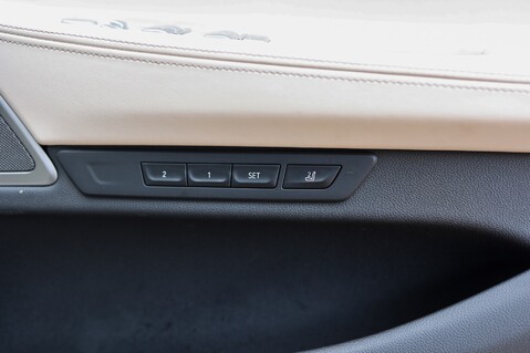 BMW 7 Series 740D XDRIVE 3.0 M SPORT 29