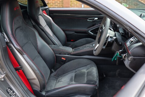 Porsche 718 Cayman GTS 2.5T PDK 3