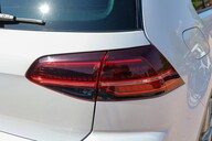 Volkswagen Golf R 2.0 TSI DSG 41