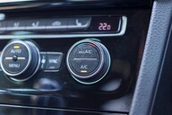 Volkswagen Golf R 2.0 TSI DSG 27