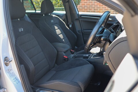 Volkswagen Golf R 2.0 TSI DSG 4