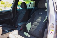 Volkswagen Golf R 2.0 TSI DSG 36