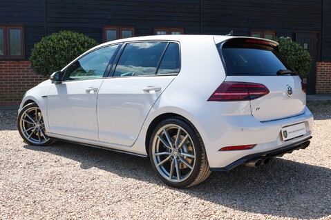 Volkswagen Golf R 2.0 TSI DSG 56