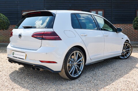 Volkswagen Golf R 2.0 TSI DSG 9