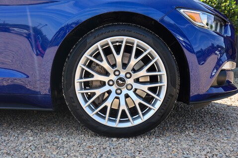 Ford Mustang 2.3 ECOBOOST MANUAL 7