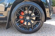 Land Rover Defender 110 X 3.0 MHEV URBAN 12