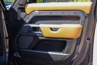 Land Rover Defender 110 X 3.0 MHEV URBAN 28