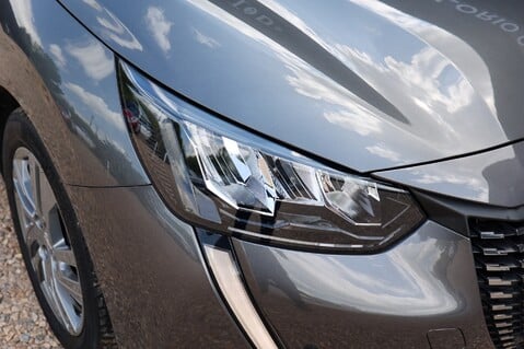 Peugeot 208 1.2 PURETECH ACTIVE PREMIUM S/S 32