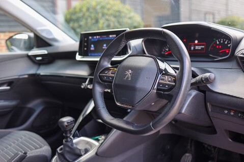 Peugeot 208 1.2 PURETECH ACTIVE PREMIUM S/S 11