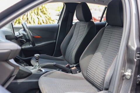 Peugeot 208 1.2 PURETECH ACTIVE PREMIUM S/S 13