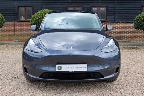 Tesla Model Y LONG RANGE AWD 6