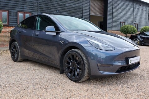 Tesla Model Y LONG RANGE AWD 35