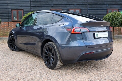 Tesla Model Y LONG RANGE AWD 2