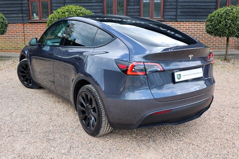 Tesla Model Y LONG RANGE AWD 39