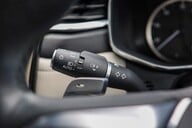 Jaguar F-Pace 2.0 R-DYNAMIC BLACK MHEV 38