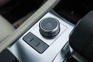 Jaguar F-Pace 2.0 R-DYNAMIC BLACK MHEV 30