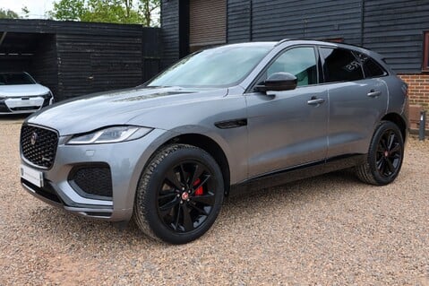 Jaguar F-Pace 2.0 R-DYNAMIC BLACK MHEV 62