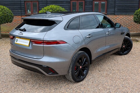 Jaguar F-Pace 2.0 R-DYNAMIC BLACK MHEV 72