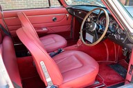 Aston Martin DB6  30