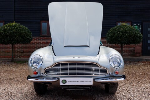 Aston Martin DB6  74