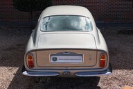 Aston Martin DB6  89