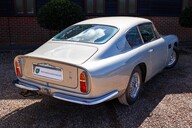 Aston Martin DB6  92