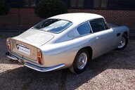 Aston Martin DB6  95