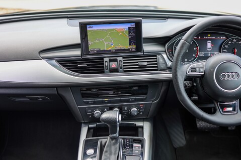 Audi A6 AVANT 2.0 TDI S LINE 18