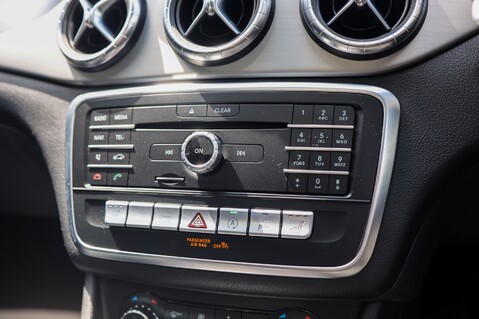 Mercedes-Benz CLA Class CLA200 AMG LINE 1.6 NIGHT EDITION PLUS MANUAL 18