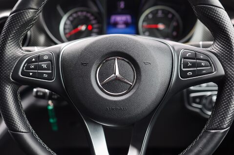 Mercedes-Benz V Class V220D 2.1 AMG LINE 7 SEAT 21