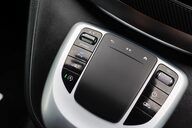 Mercedes-Benz V Class V220D 2.1 AMG LINE 7 SEAT 29