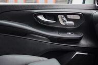 Mercedes-Benz V Class V220D 2.1 AMG LINE 7 SEAT 30