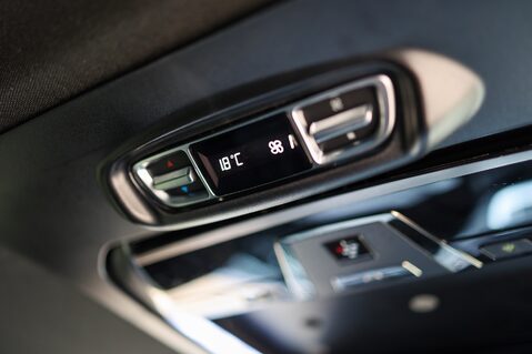 Mercedes-Benz V Class V220D 2.1 AMG LINE 7 SEAT 35