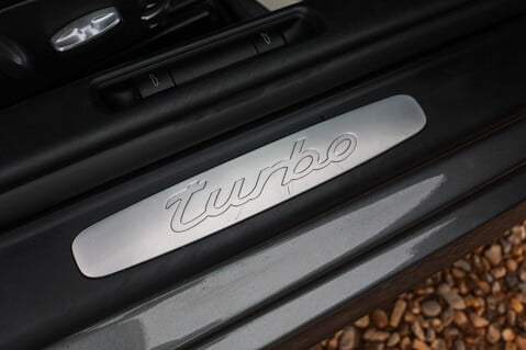Porsche 911 997 TURBO 3.8 MANUAL 32