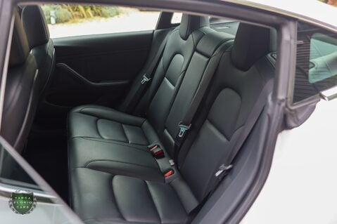 Tesla Model 3 LONG RANGE AWD 21