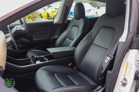 Tesla Model 3 LONG RANGE AWD 18