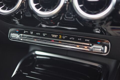 Mercedes-Benz CLA Class CLA35 AMG 2.0 4MATIC 17