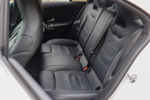 Mercedes-Benz CLA Class CLA35 AMG 2.0 4MATIC 37
