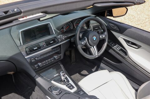 BMW M6 4.4 V8 CABRIOLET 3
