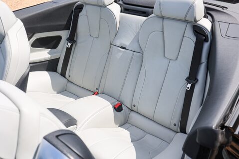 BMW M6 4.4 V8 CABRIOLET 37