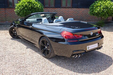 BMW M6 4.4 V8 CABRIOLET 54