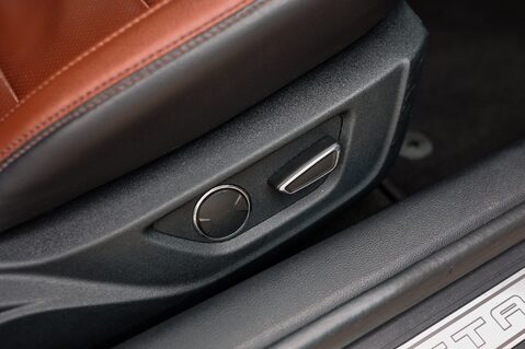 Ford Mustang GT 5.0 V8 MANUAL 30