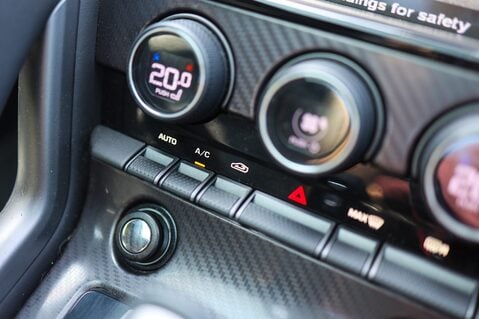 Jaguar F-Type 5.0 V8 R AWD 21