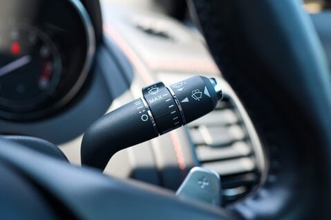 Jaguar F-Type 5.0 V8 R AWD 36