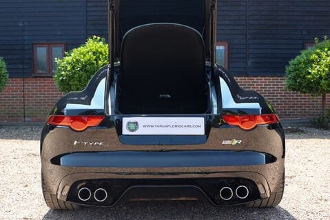Jaguar F-Type 5.0 V8 R AWD 61