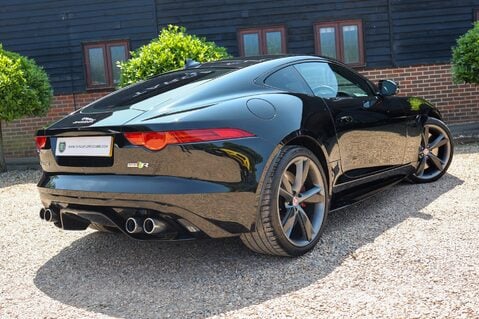 Jaguar F-Type 5.0 V8 R AWD 64