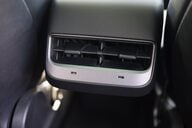 Tesla Model 3 STANDARD RANGE PLUS 31