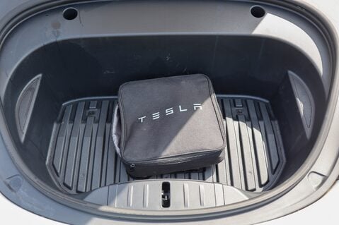 Tesla Model 3 STANDARD RANGE PLUS 44
