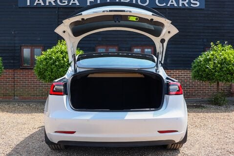 Tesla Model 3 STANDARD RANGE PLUS 51