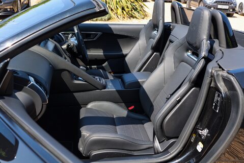 Jaguar F-Type 5.0 V8 R AWD CONVERTIBLE 3